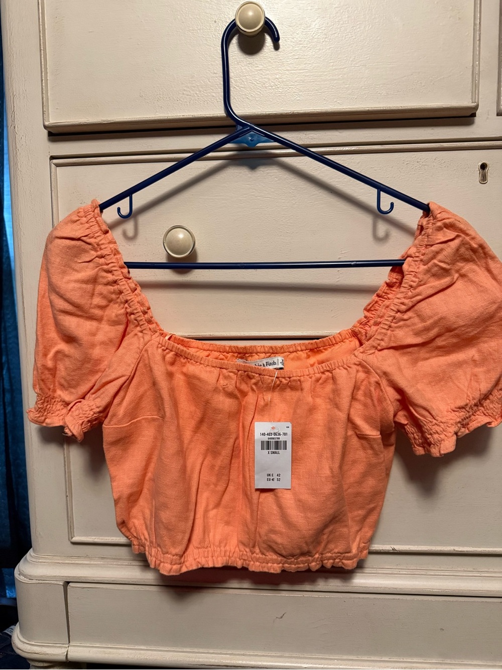 NWT Abercrombie & Fitch Coral Orange Puff-Sleeve Cropped Top